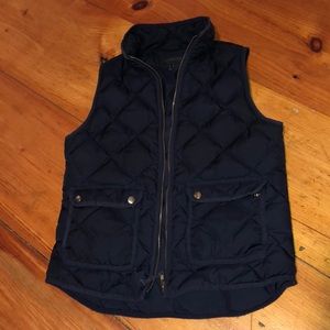 Women’s JCrew Quilted Vest. Navy. Small.